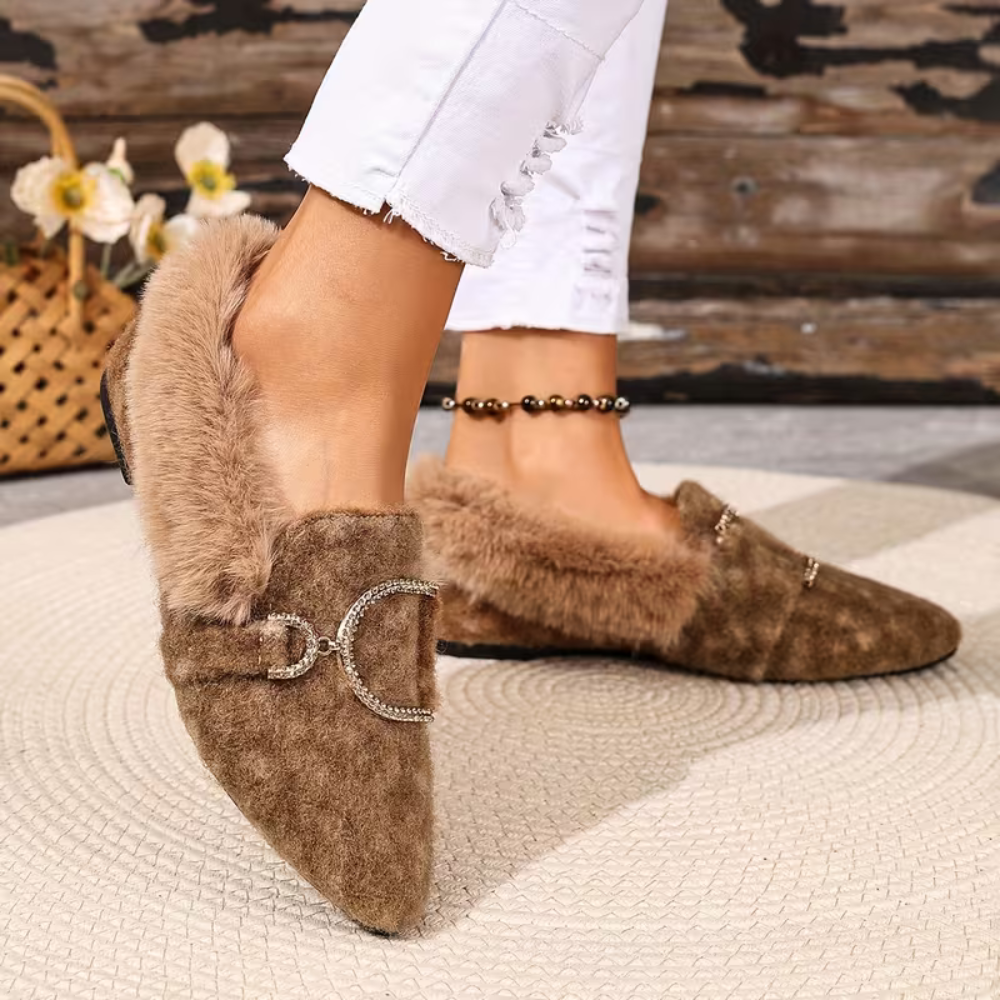CozyElegance Fur Loafers - Plush Warmth